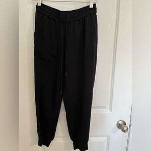 Ann Taylor dressy drapey jogger pant. Black XSP